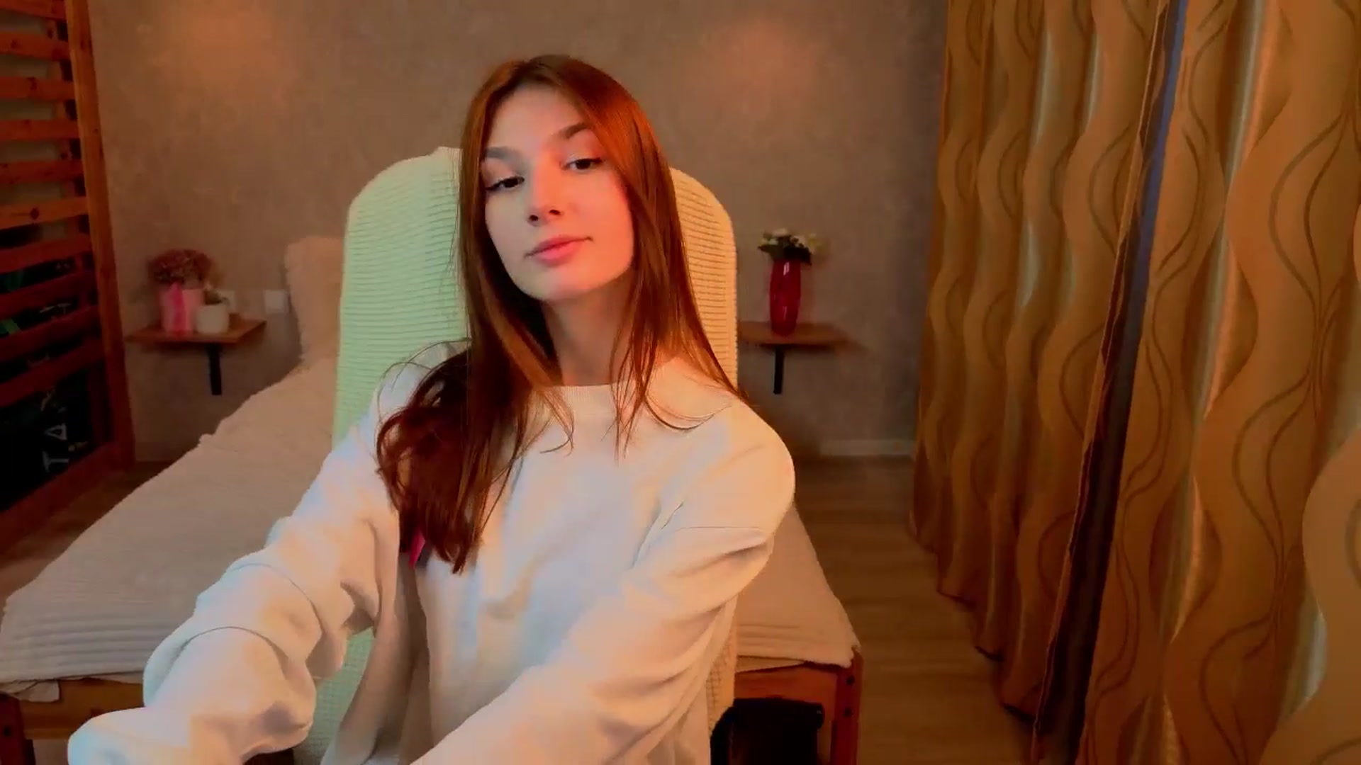 Gallery image thumbnail from AnnaHoney's myfreecams stream on, 12/05/2025, 07:06 image 5 of 20