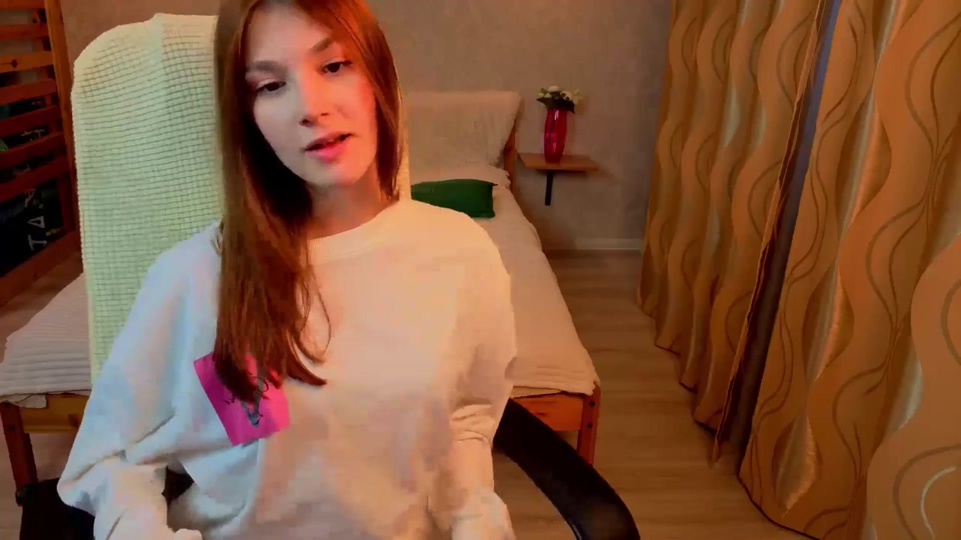 Gallery image thumbnail from AnnaHoney's myfreecams stream on, 12/05/2025, 07:06 image 11 of 20