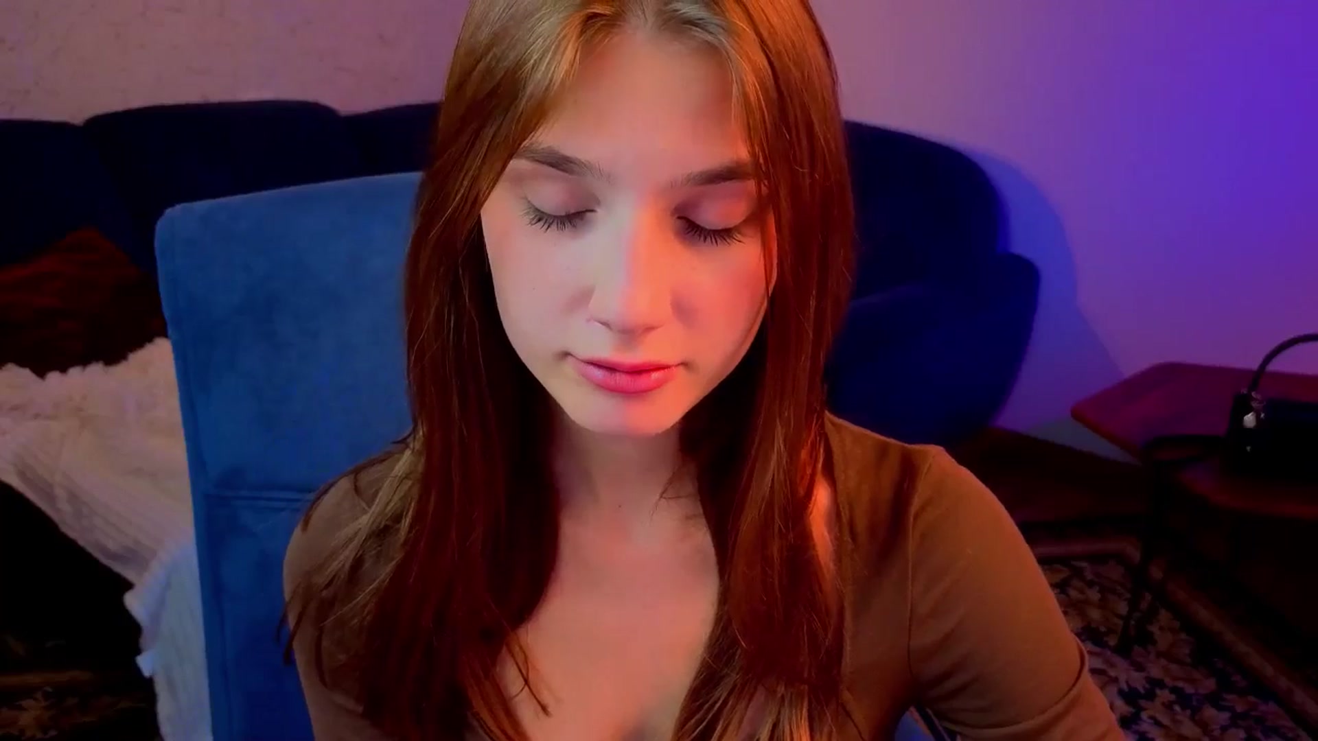 Gallery image thumbnail from AnnaHoney's myfreecams stream on, 12/20/2025, 07:41 image 19 of 20