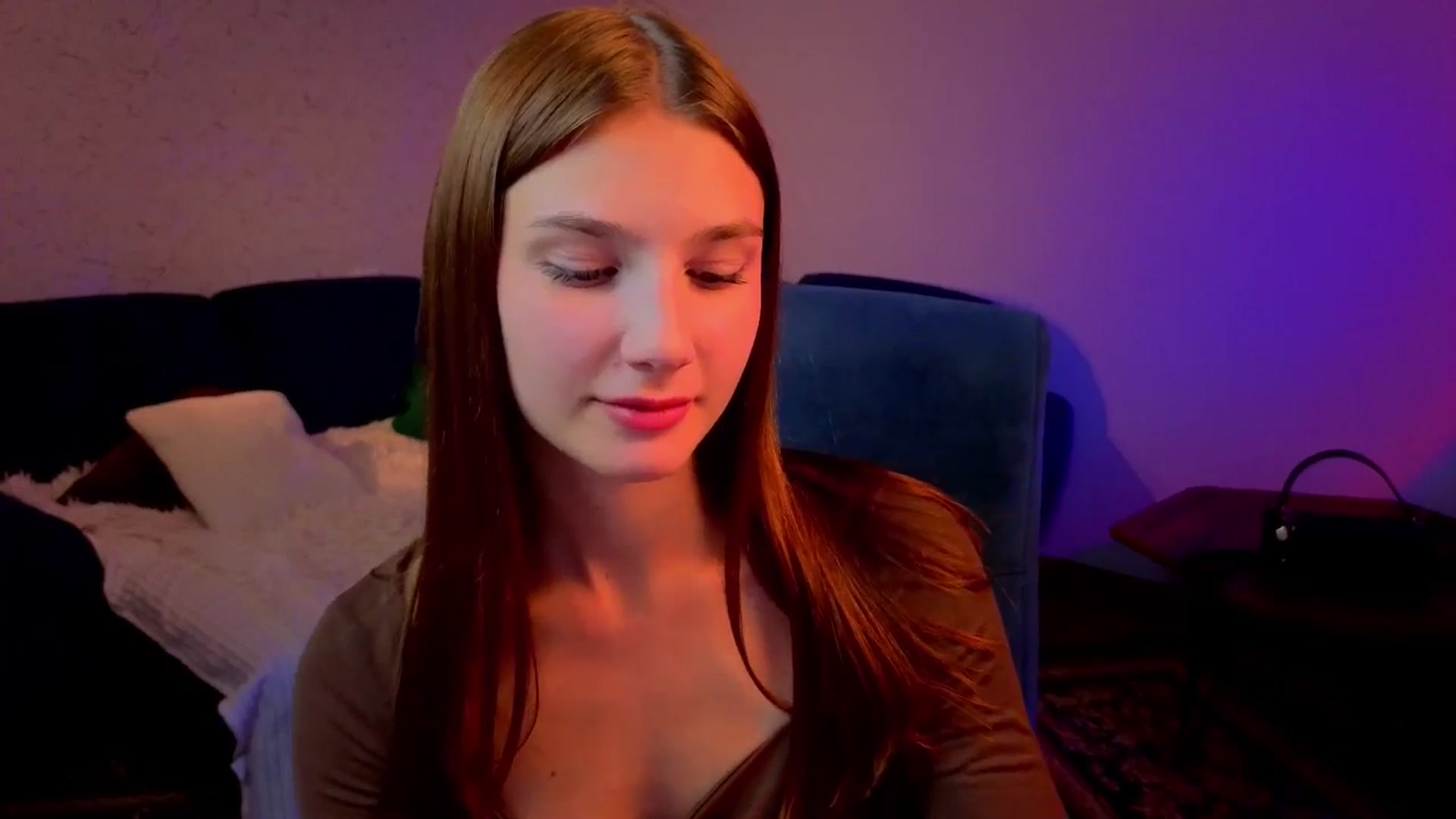 Gallery image thumbnail from AnnaHoney's myfreecams stream on, 12/20/2025, 10:10 image 20 of 20