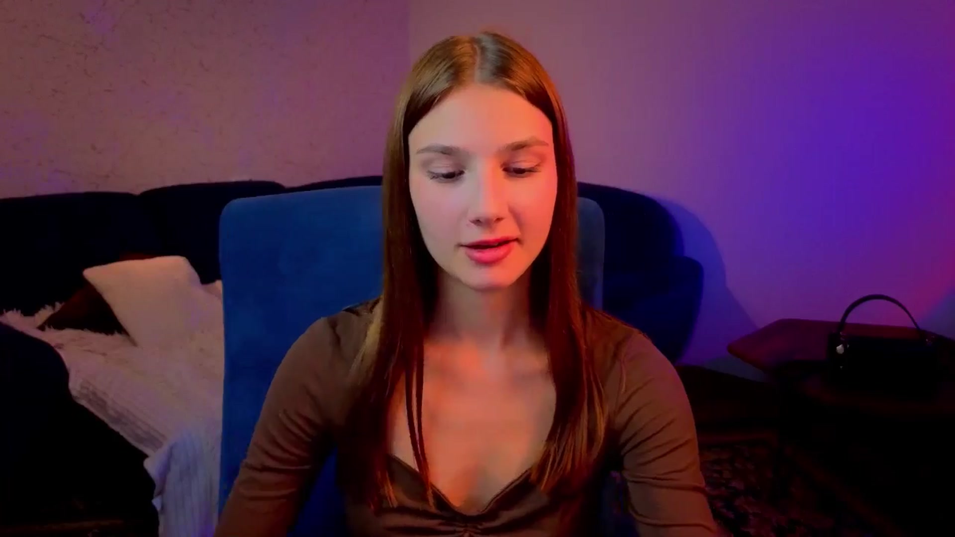 Gallery image thumbnail from AnnaHoney's myfreecams stream on, 12/20/2025, 10:10 image 18 of 20