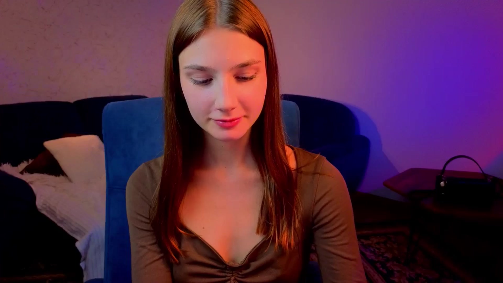 Gallery image thumbnail from AnnaHoney's myfreecams stream on, 12/20/2025, 10:10 image 16 of 20