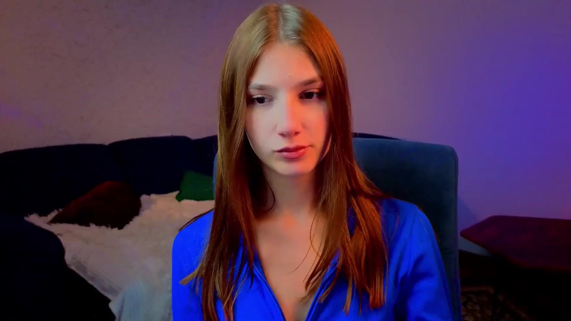 Gallery image thumbnail from AnnaHoney's myfreecams stream on, 12/22/2025, 03:53 image 2 of 20