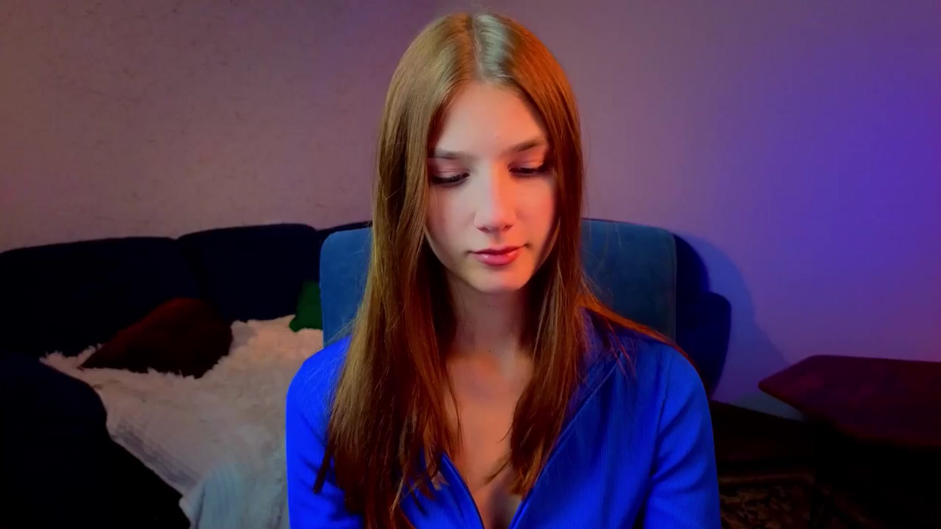 Gallery image thumbnail from AnnaHoney's myfreecams stream on, 12/22/2025, 03:53 image 3 of 20