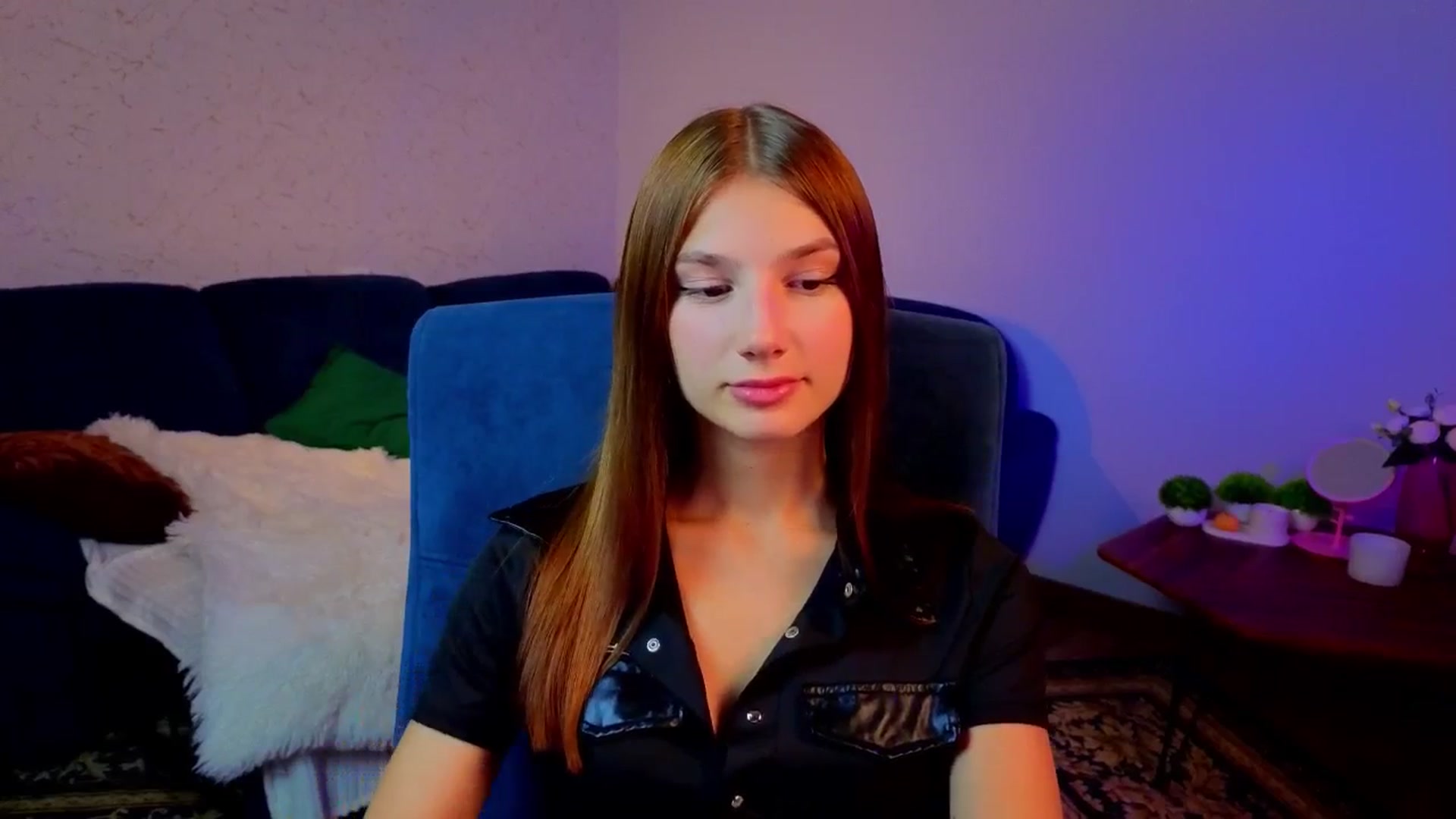Gallery image thumbnail from AnnaHoney's myfreecams stream on, 12/26/2025, 03:27 image 10 of 20