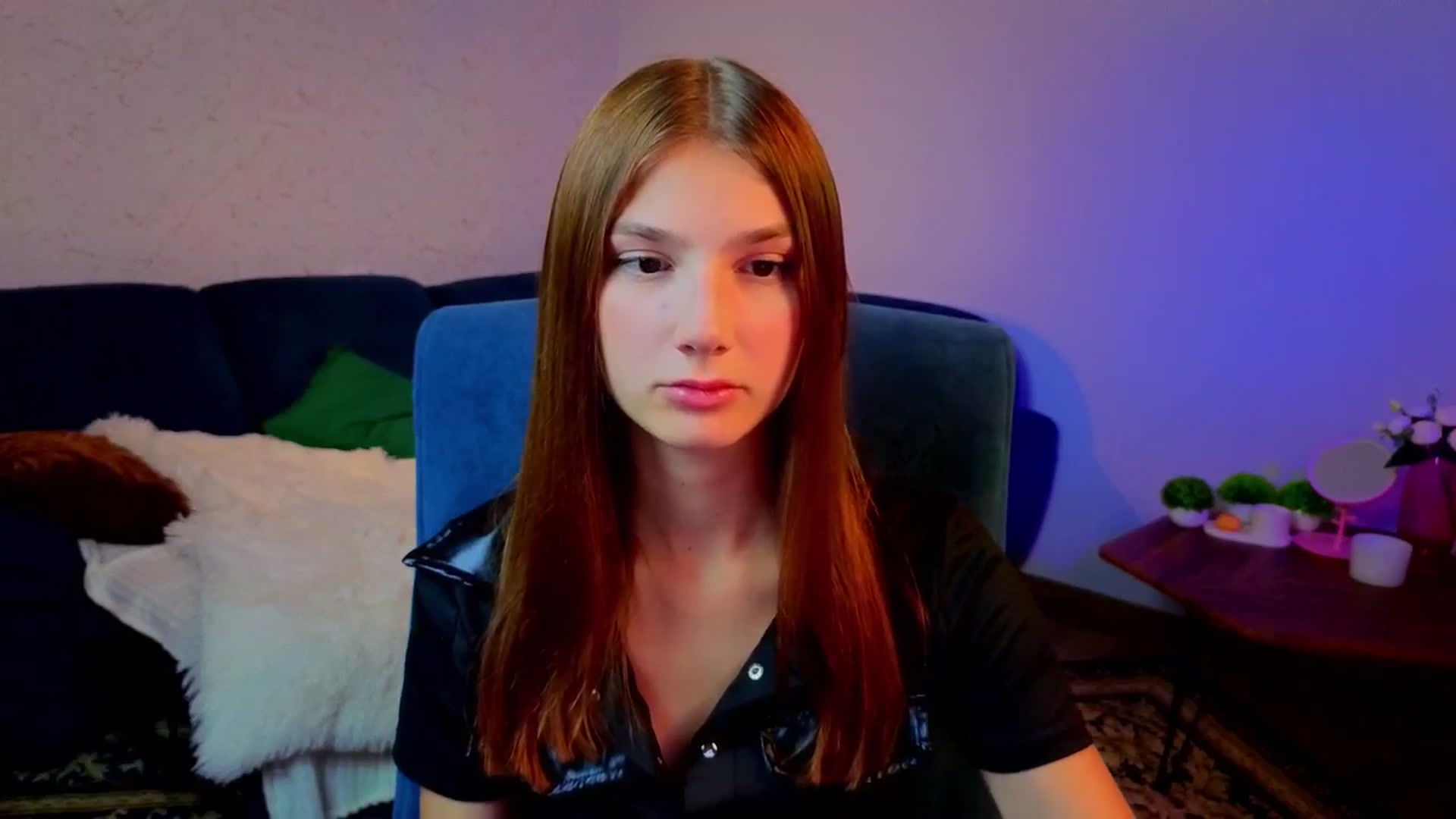 Gallery image thumbnail from AnnaHoney's myfreecams stream on, 12/26/2025, 03:27 image 3 of 20