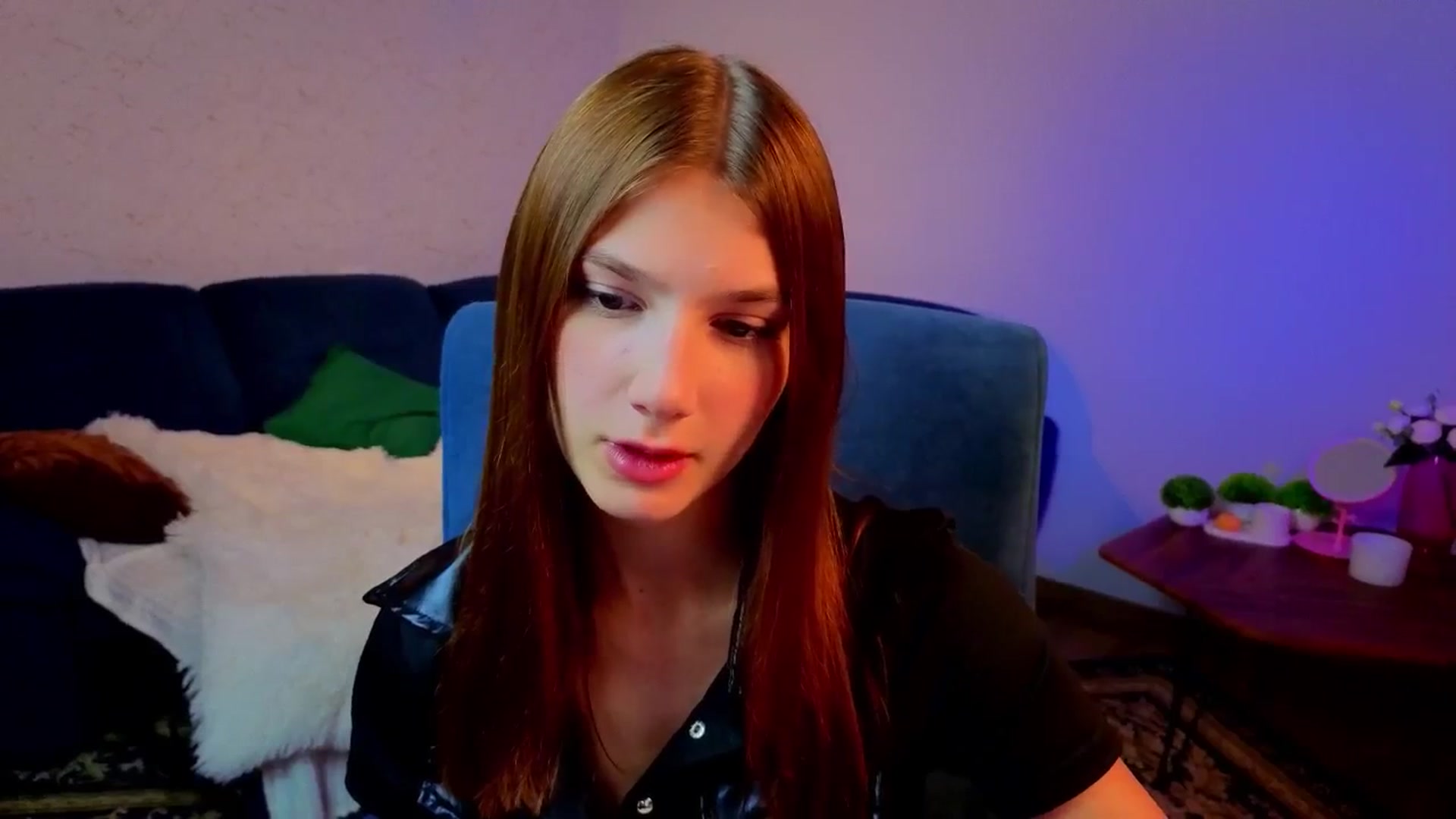 Gallery image thumbnail from AnnaHoney's myfreecams stream on, 12/26/2025, 03:27 image 7 of 20