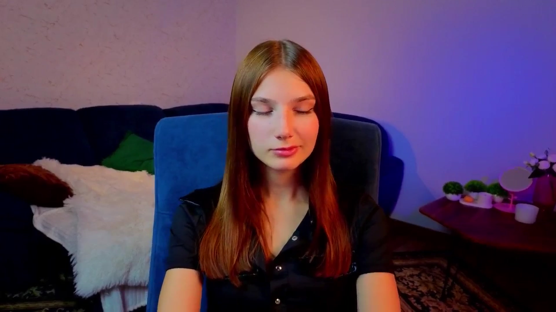 Gallery image thumbnail from AnnaHoney's myfreecams stream on, 12/26/2025, 03:27 image 9 of 20