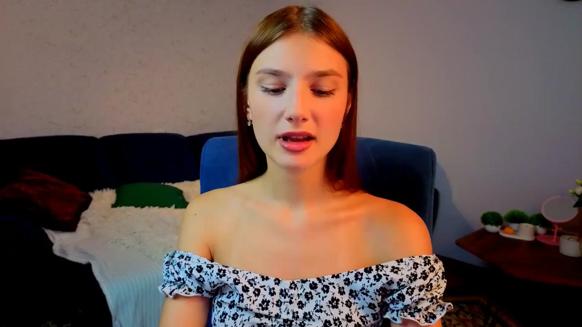 Gallery image thumbnail from AnnaHoney's myfreecams stream on, 12/28/2025, 07:11 image 2 of 20