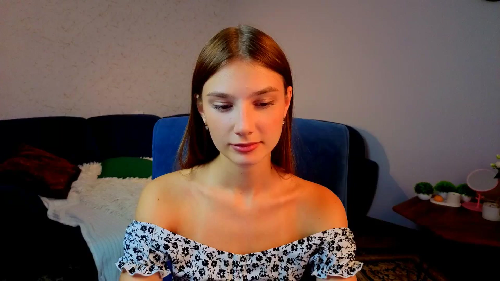 Gallery image thumbnail from AnnaHoney's myfreecams stream on, 12/28/2025, 07:11 image 9 of 20
