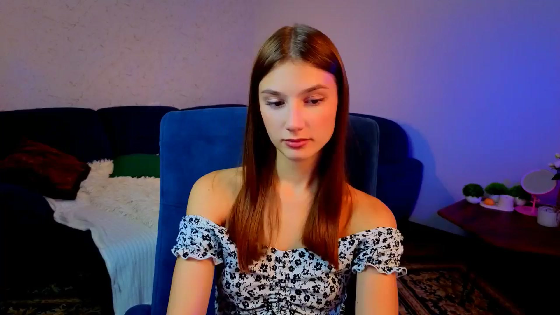 Gallery image thumbnail from AnnaHoney's myfreecams stream on, 12/28/2025, 07:11 image 13 of 20