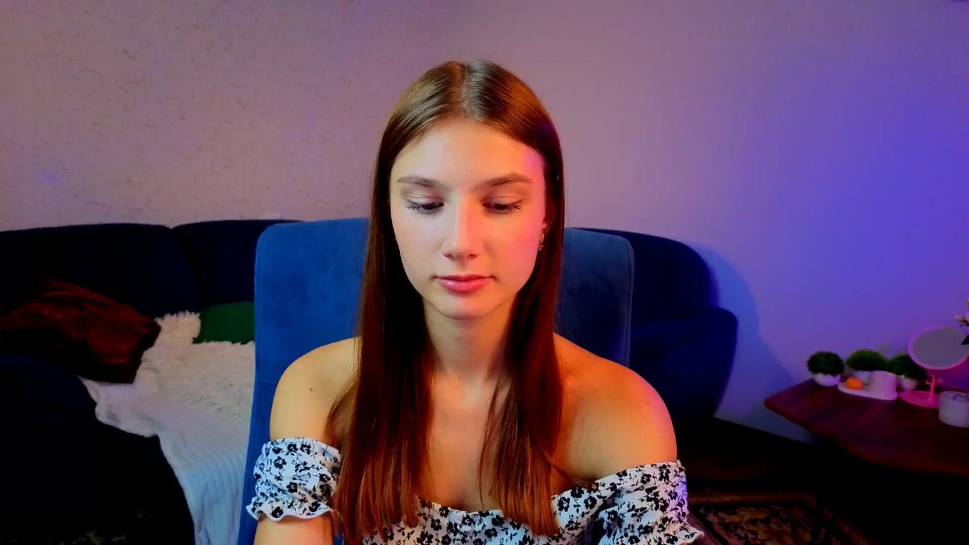 Gallery image thumbnail from AnnaHoney's myfreecams stream on, 12/28/2025, 09:45 image 13 of 20