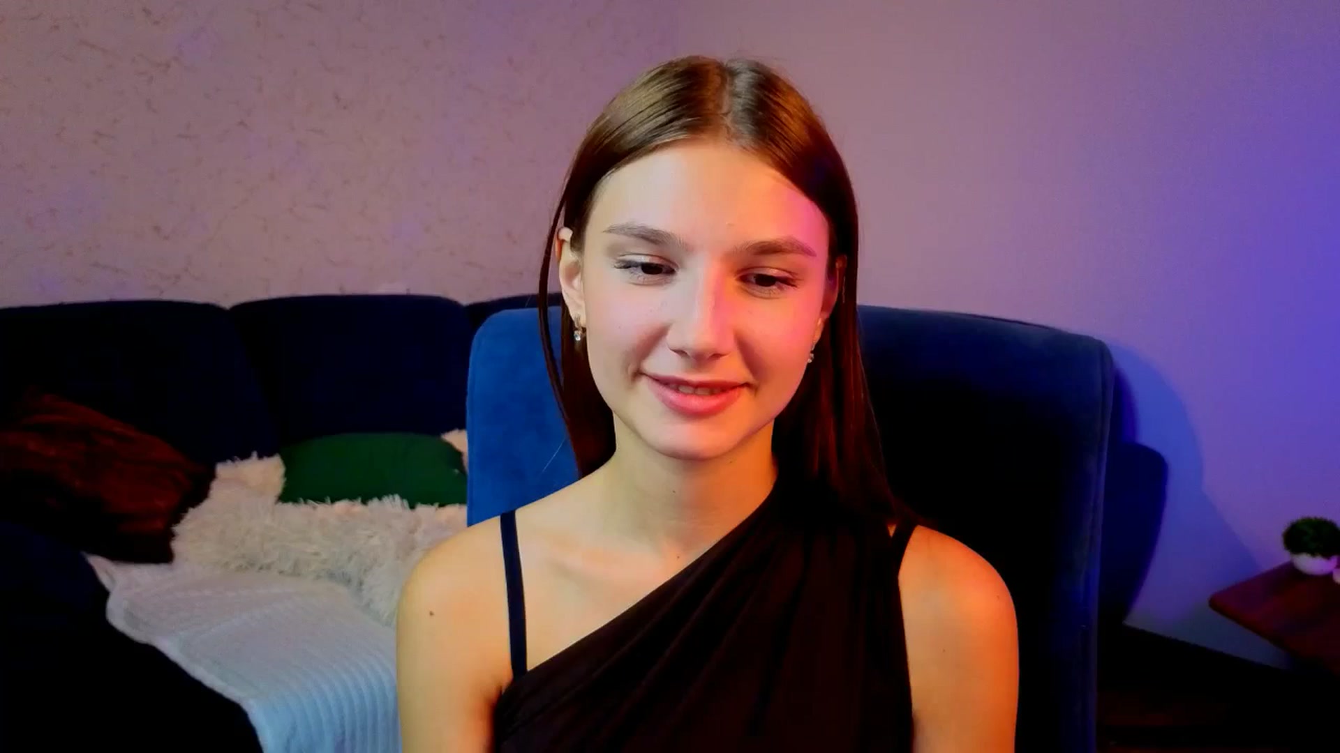 Gallery image thumbnail from AnnaHoney's myfreecams stream on, 12/28/2025, 11:06 image 9 of 20