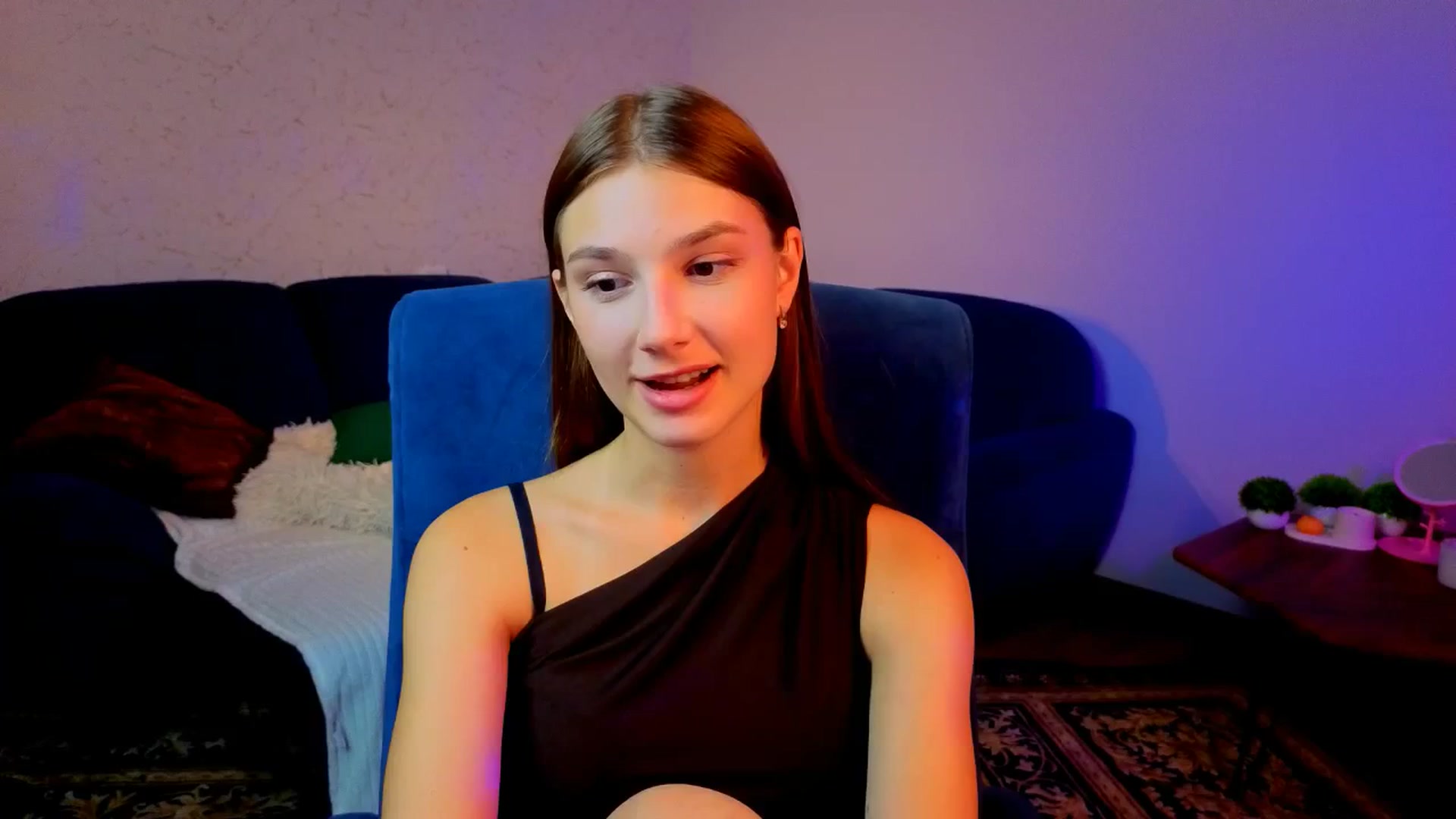 Gallery image thumbnail from AnnaHoney's myfreecams stream on, 12/28/2025, 11:06 image 2 of 20