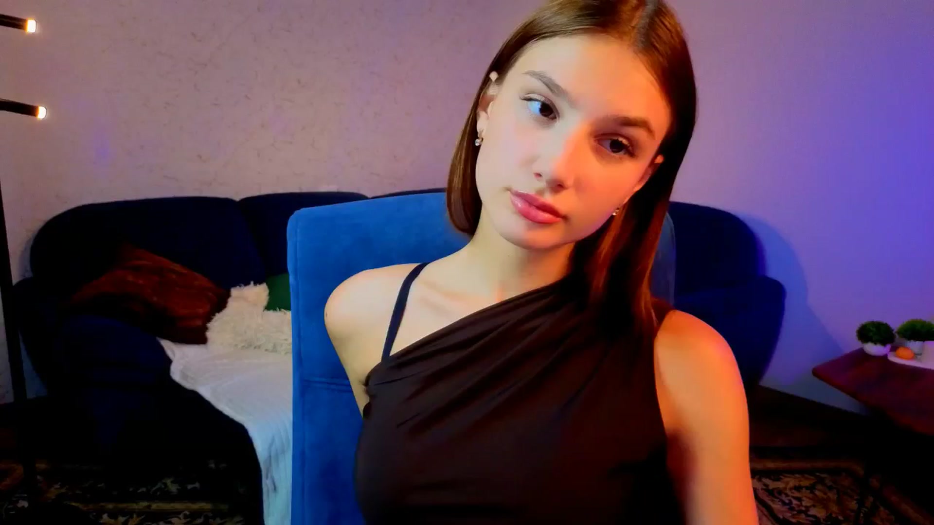Gallery image thumbnail from AnnaHoney's myfreecams stream on, 12/28/2025, 11:26 image 11 of 20