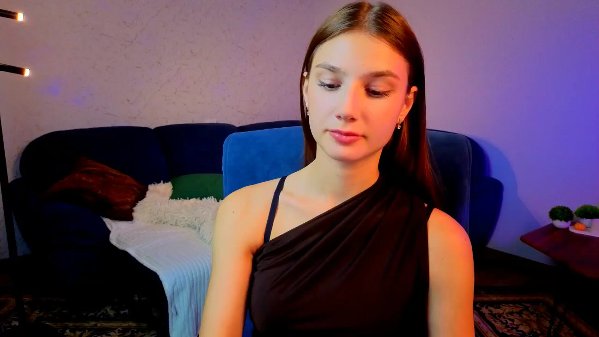 Gallery image thumbnail from AnnaHoney's myfreecams stream on, 12/28/2025, 11:26 image 7 of 20