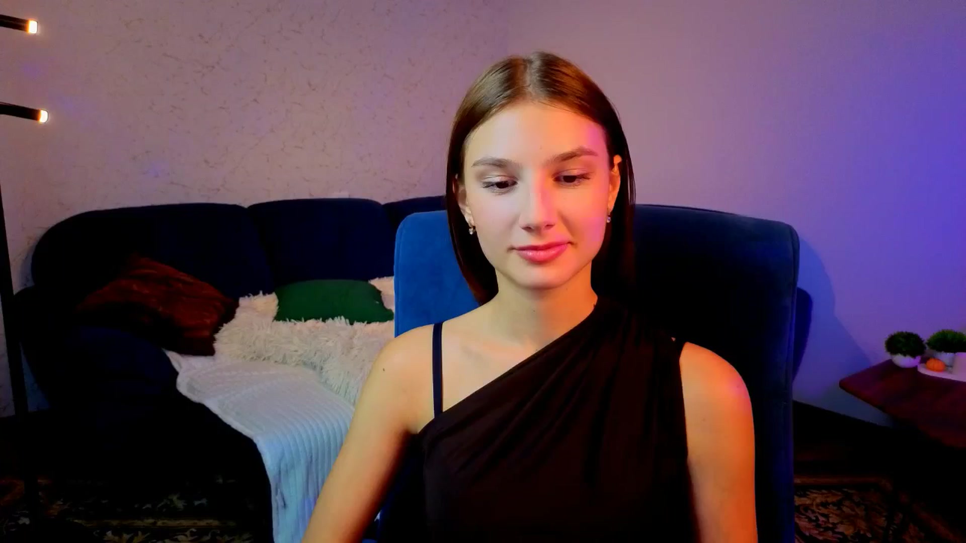 Gallery image thumbnail from AnnaHoney's myfreecams stream on, 12/28/2025, 11:26 image 5 of 20