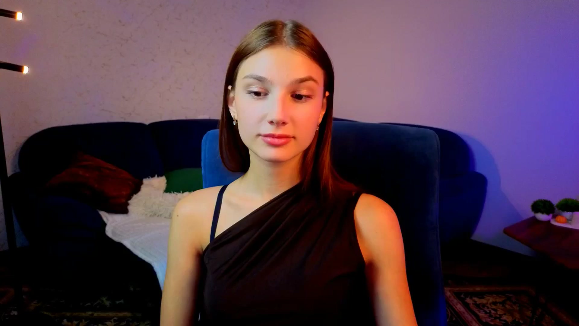 Gallery image thumbnail from AnnaHoney's myfreecams stream on, 12/28/2025, 11:26 image 14 of 20