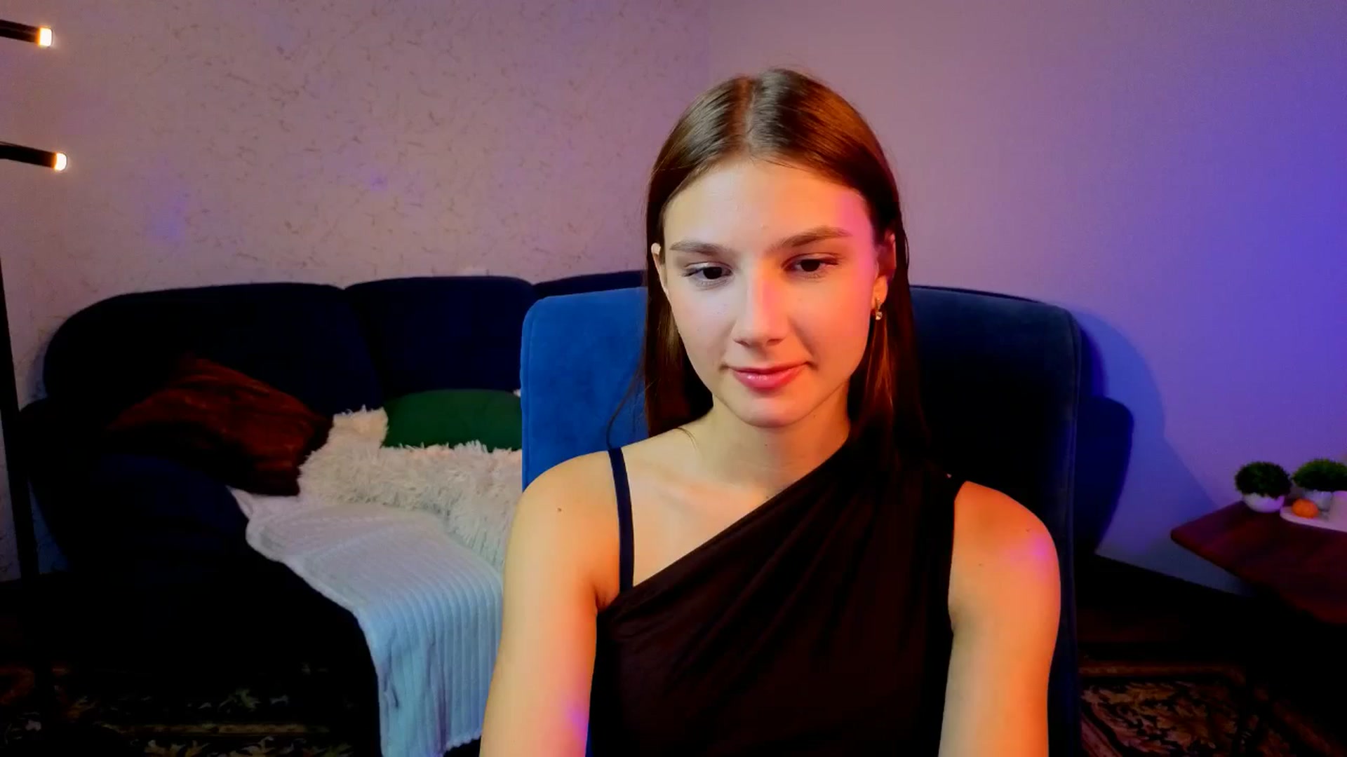Gallery image thumbnail from AnnaHoney's myfreecams stream on, 12/28/2025, 11:26 image 3 of 20