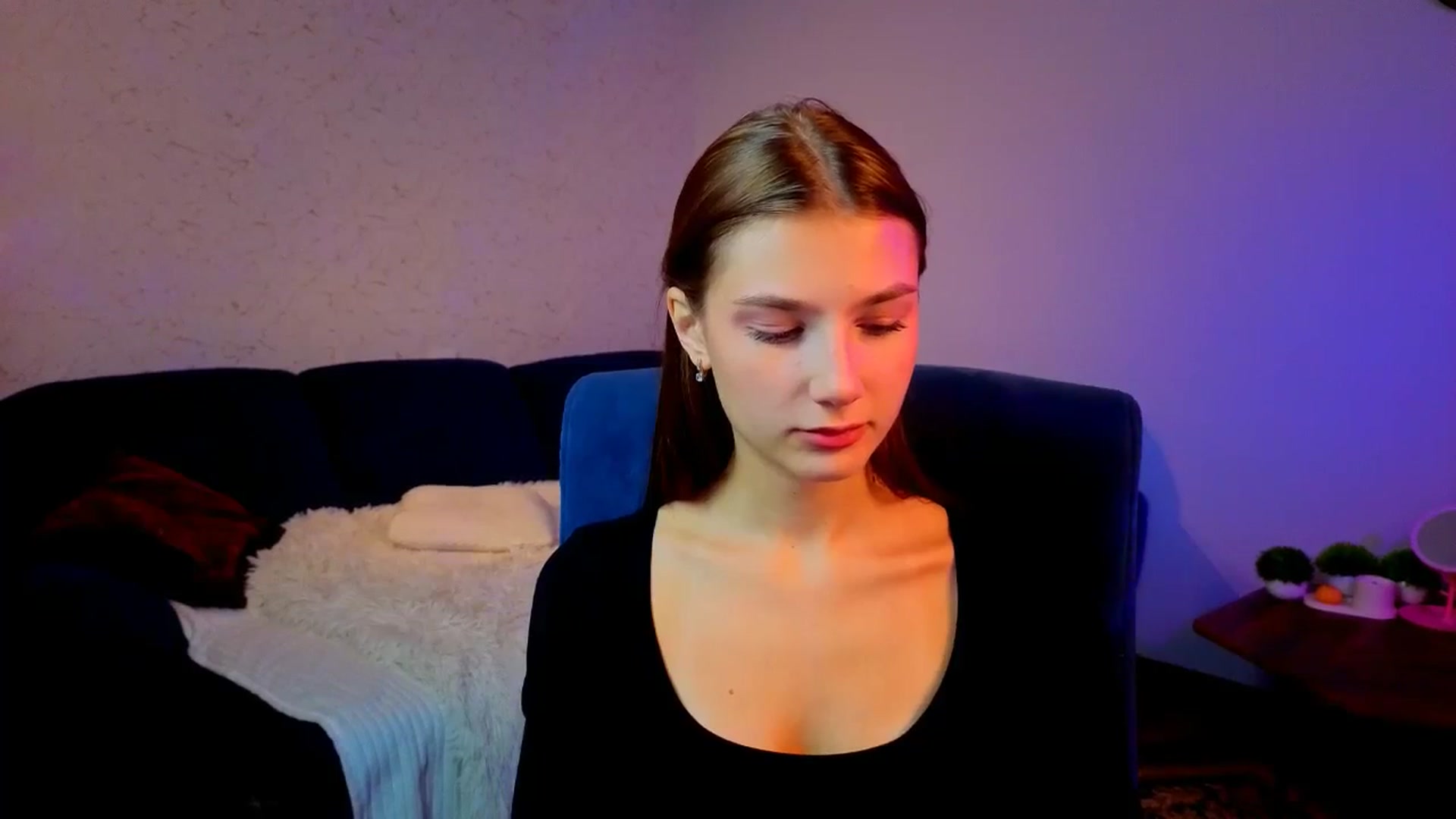 Gallery image thumbnail from AnnaHoney's myfreecams stream on, 12/30/2025, 03:10 image 3 of 20