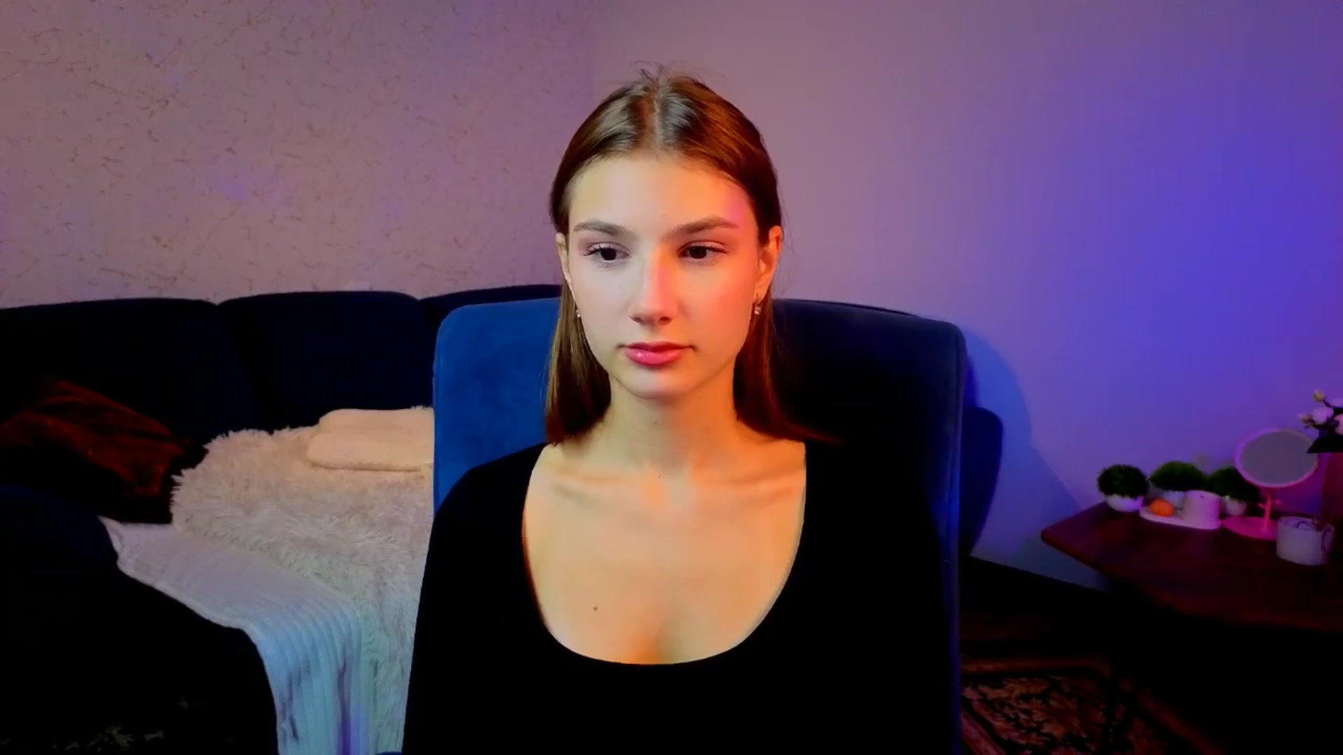 Gallery image thumbnail from AnnaHoney's myfreecams stream on, 12/30/2025, 03:10 image 18 of 20