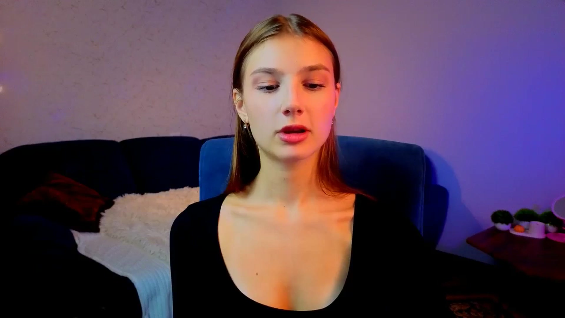 Gallery image thumbnail from AnnaHoney's myfreecams stream on, 12/30/2025, 04:36 image 8 of 20