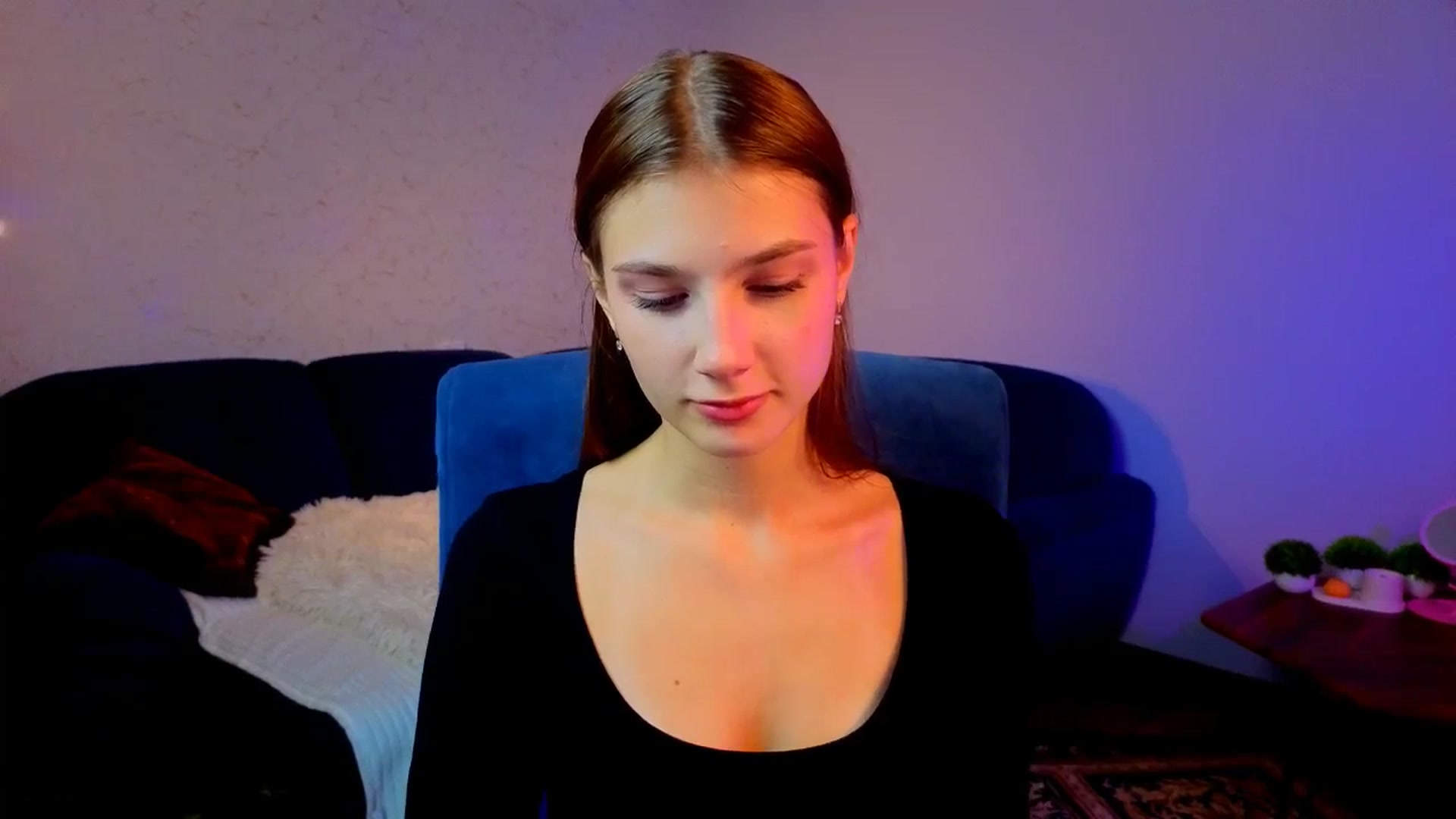 Gallery image thumbnail from AnnaHoney's myfreecams stream on, 12/30/2025, 04:36 image 6 of 20