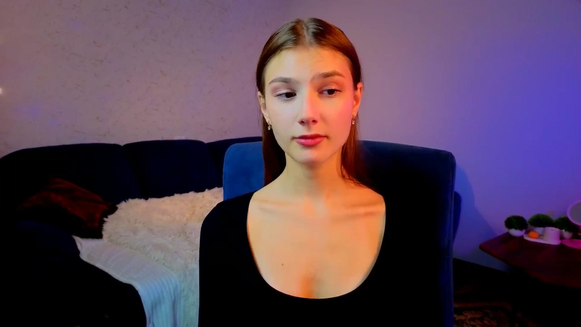 Gallery image thumbnail from AnnaHoney's myfreecams stream on, 12/30/2025, 04:36 image 5 of 20
