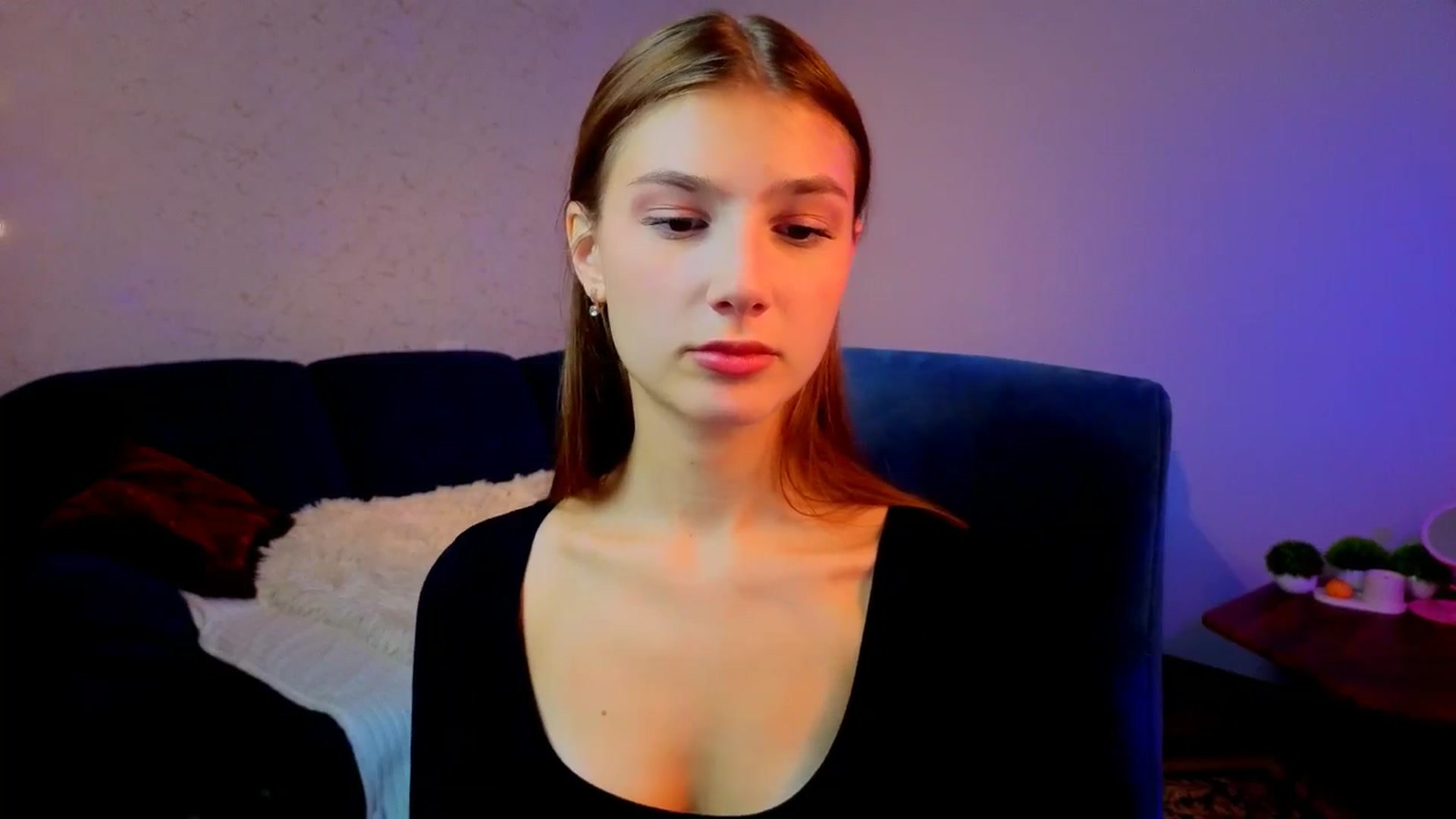 Gallery image thumbnail from AnnaHoney's myfreecams stream on, 12/30/2025, 04:36 image 9 of 20