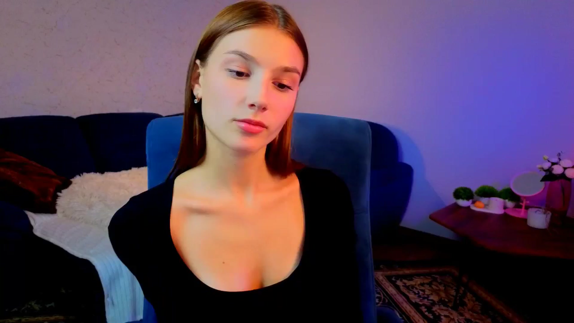 Gallery image thumbnail from AnnaHoney's myfreecams stream on, 12/30/2025, 07:37 image 6 of 20