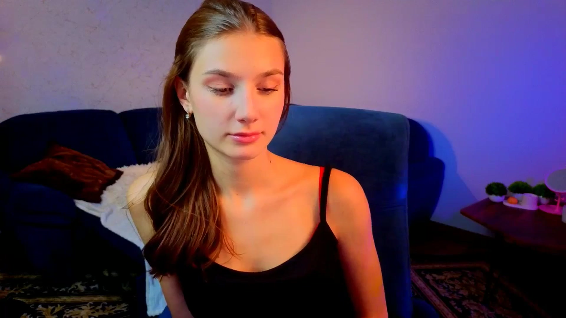 Gallery image thumbnail from AnnaHoney's myfreecams stream on, 01/02/2026, 09:37 image 16 of 20