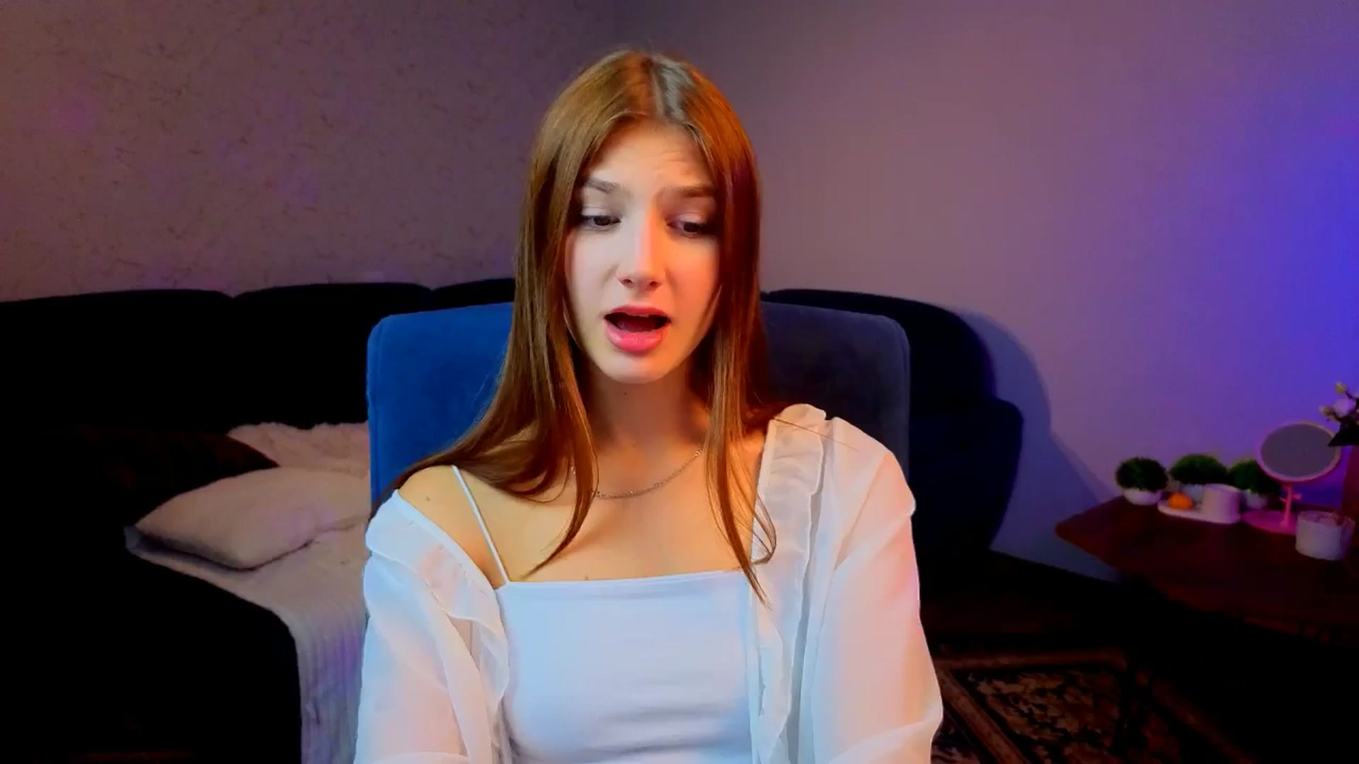 Gallery image thumbnail from AnnaHoney's myfreecams stream on, 01/05/2026, 02:27 image 17 of 20