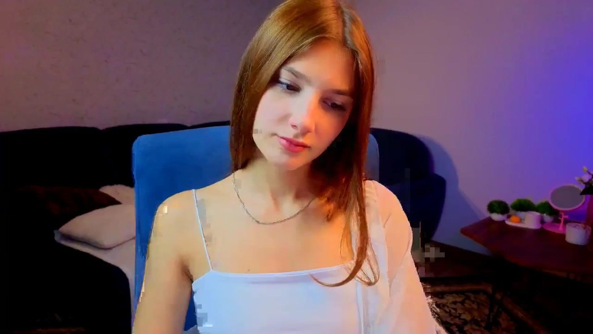 Gallery image thumbnail from AnnaHoney's myfreecams stream on, 01/05/2026, 02:27 image 16 of 20
