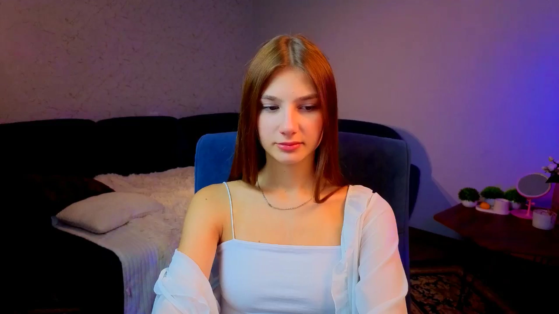Gallery image thumbnail from AnnaHoney's myfreecams stream on, 01/05/2026, 02:27 image 10 of 20