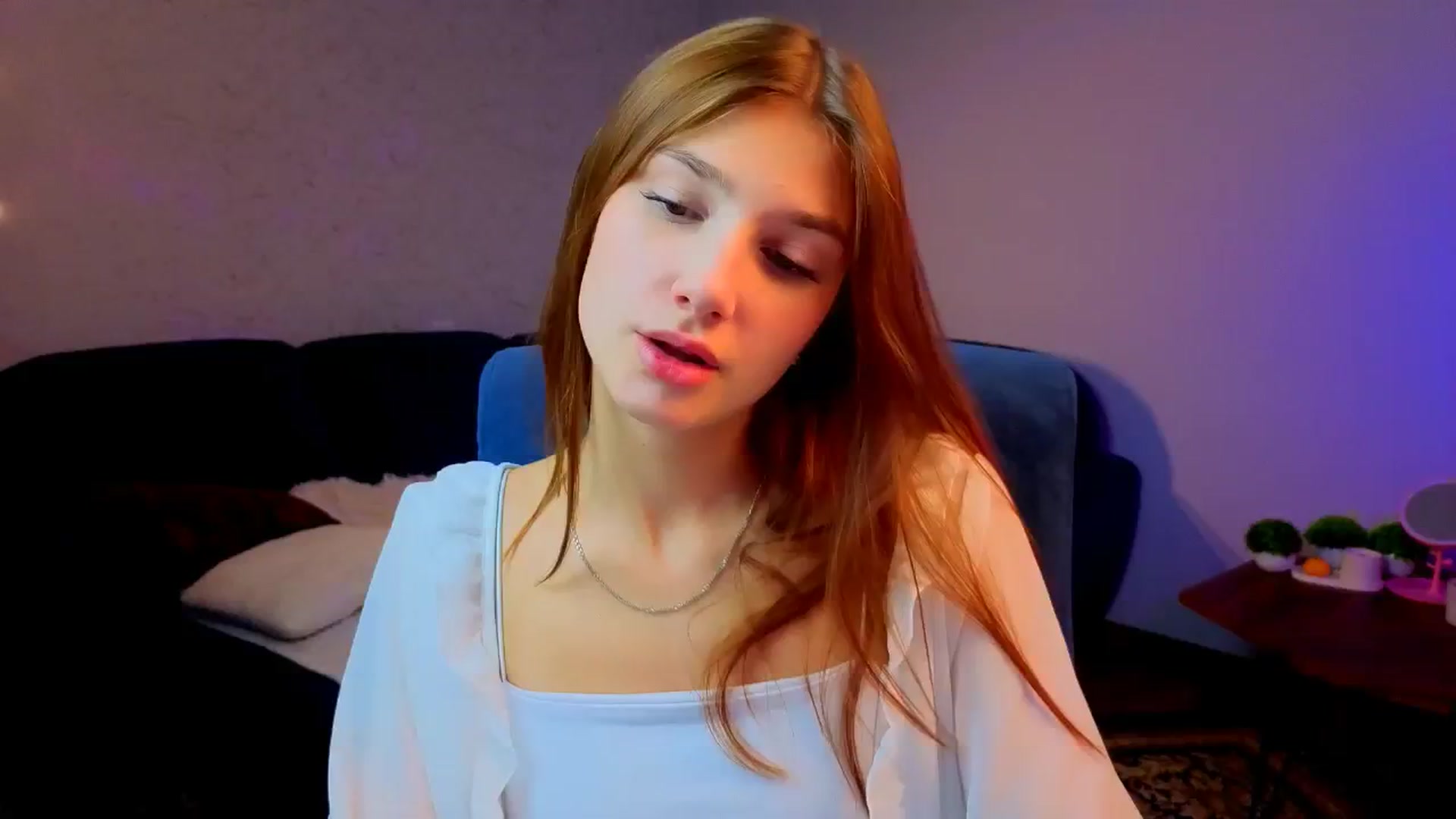 Gallery image thumbnail from AnnaHoney's myfreecams stream on, 01/05/2026, 04:04 image 11 of 20