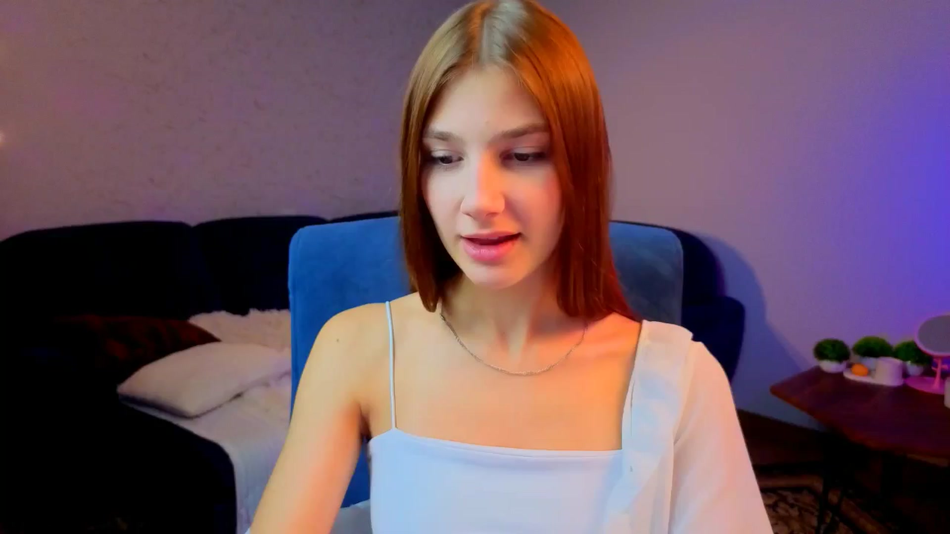 Gallery image thumbnail from AnnaHoney's myfreecams stream on, 01/05/2026, 04:04 image 19 of 20