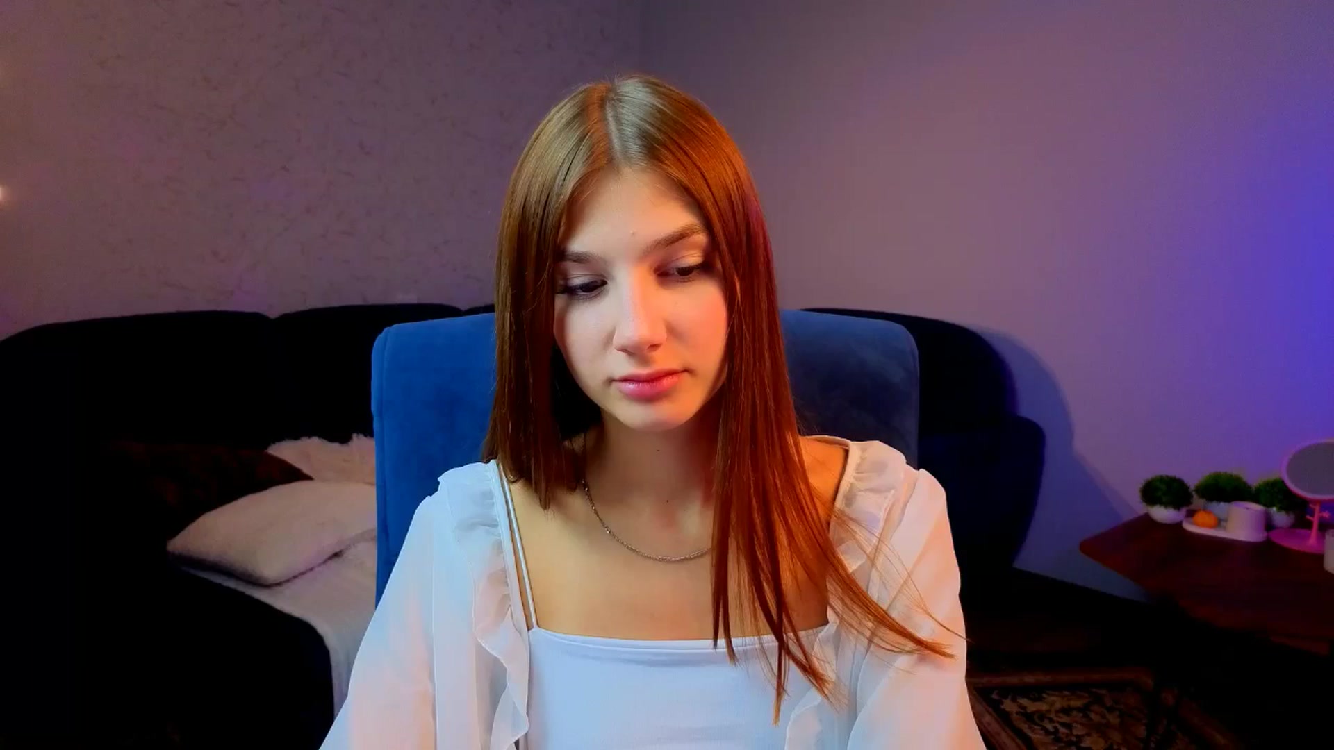 Gallery image thumbnail from AnnaHoney's myfreecams stream on, 01/05/2026, 04:04 image 9 of 20
