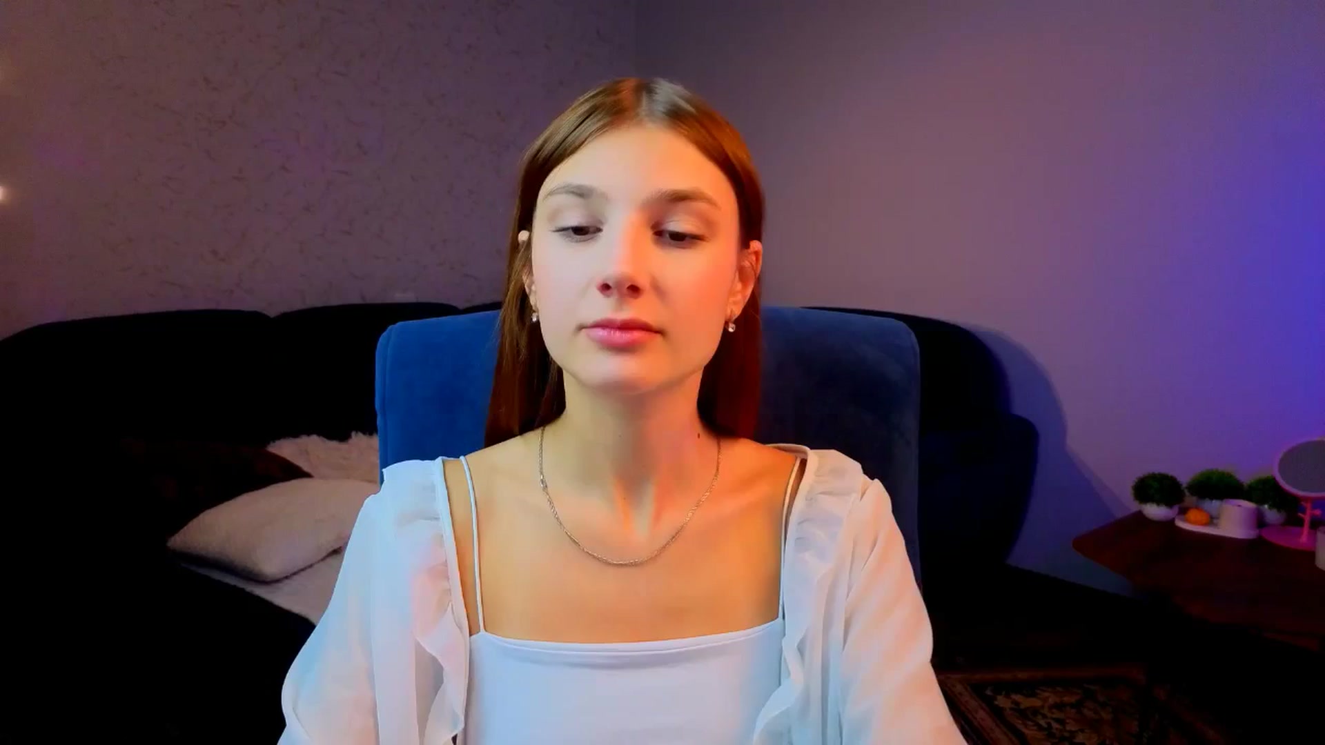 Gallery image thumbnail from AnnaHoney's myfreecams stream on, 01/05/2026, 04:04 image 8 of 20