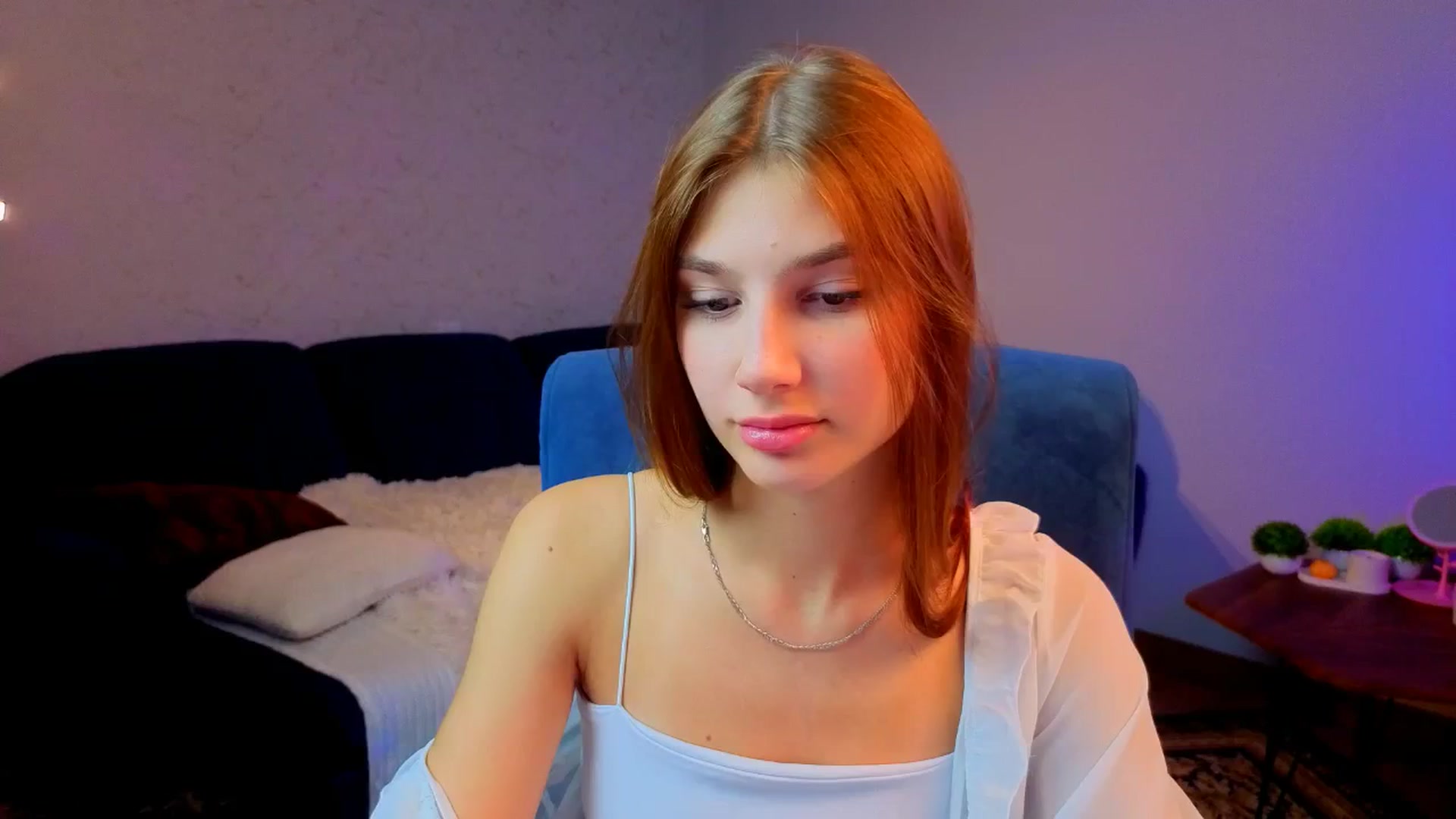 Gallery image thumbnail from AnnaHoney's myfreecams stream on, 01/05/2026, 04:54 image 17 of 20