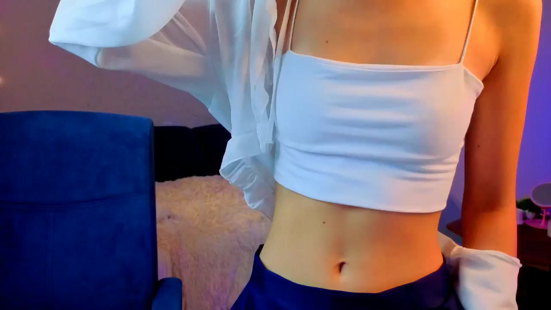 Gallery image thumbnail from AnnaHoney's myfreecams stream on, 01/05/2026, 04:54 image 12 of 20