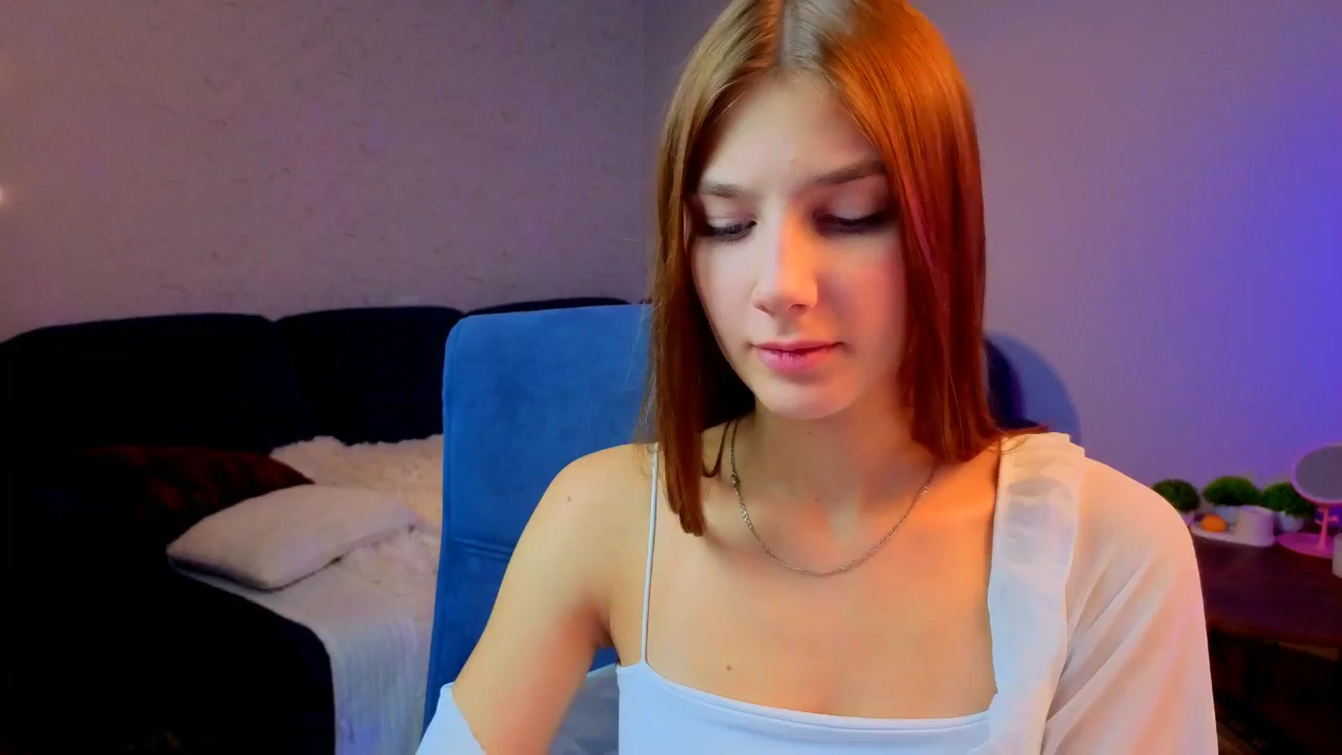 Gallery image thumbnail from AnnaHoney's myfreecams stream on, 01/05/2026, 04:54 image 3 of 20