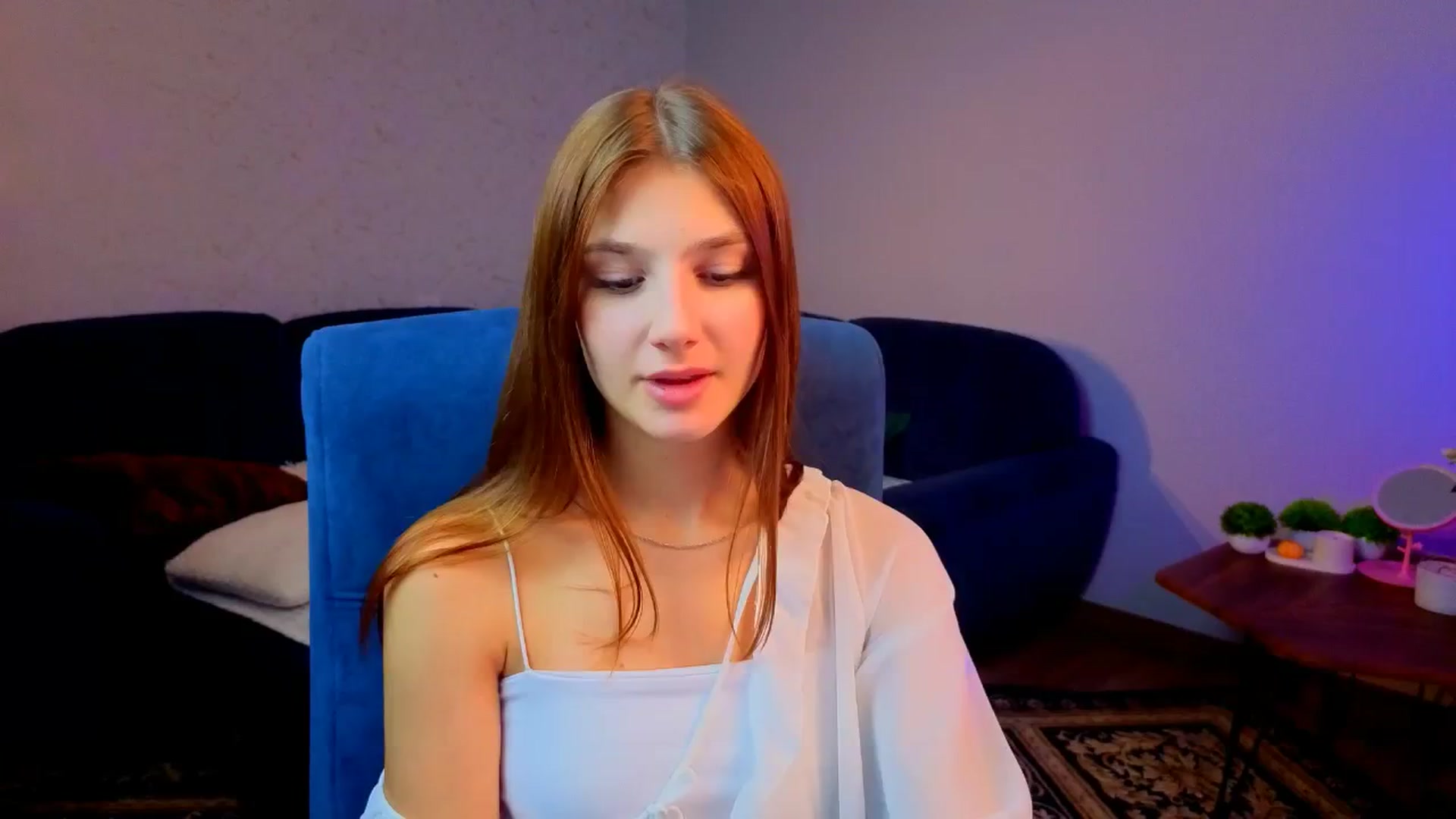 Gallery image thumbnail from AnnaHoney's myfreecams stream on, 01/05/2026, 08:03 image 5 of 20