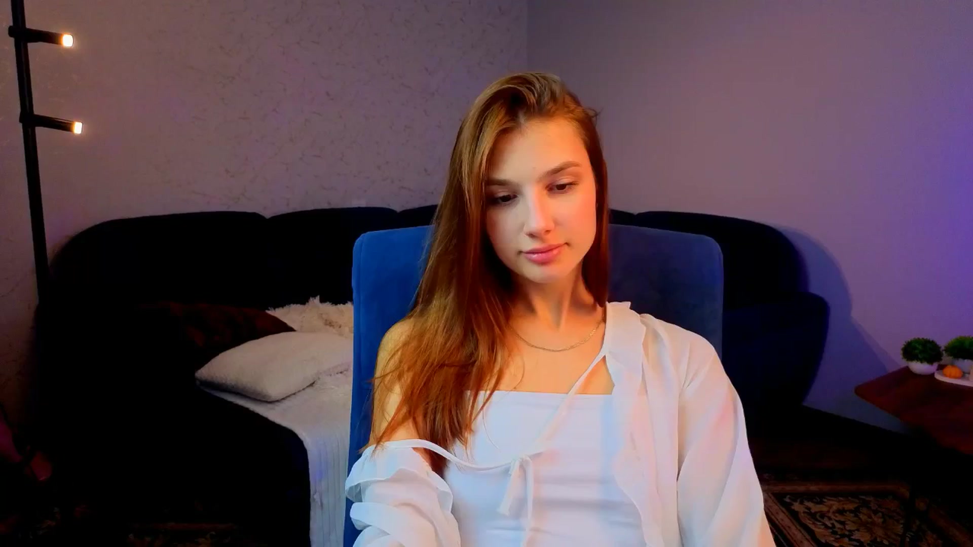 Gallery image thumbnail from AnnaHoney's myfreecams stream on, 01/05/2026, 08:03 image 13 of 20