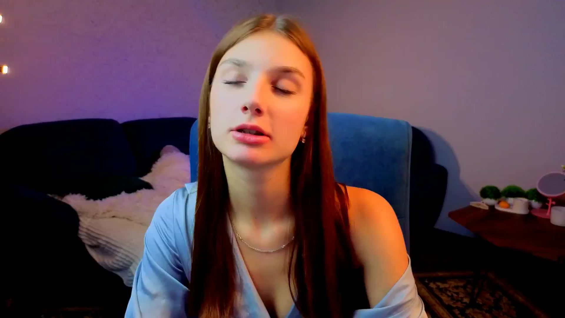 Gallery image thumbnail from AnnaHoney's myfreecams stream on, 01/09/2026, 08:56 image 8 of 20