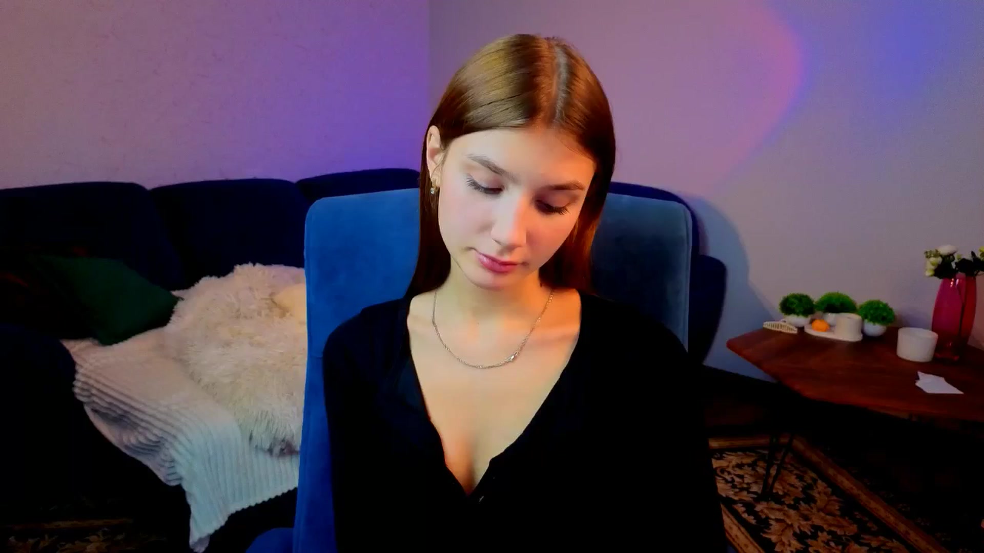 Gallery image thumbnail from AnnaHoney's myfreecams stream on, 01/11/2026, 07:30 image 18 of 20
