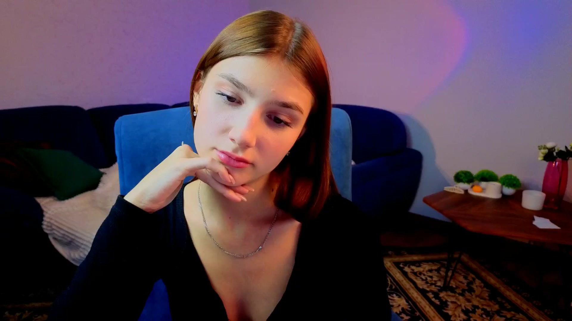 Gallery image thumbnail from AnnaHoney's myfreecams stream on, 01/11/2026, 07:30 image 14 of 20