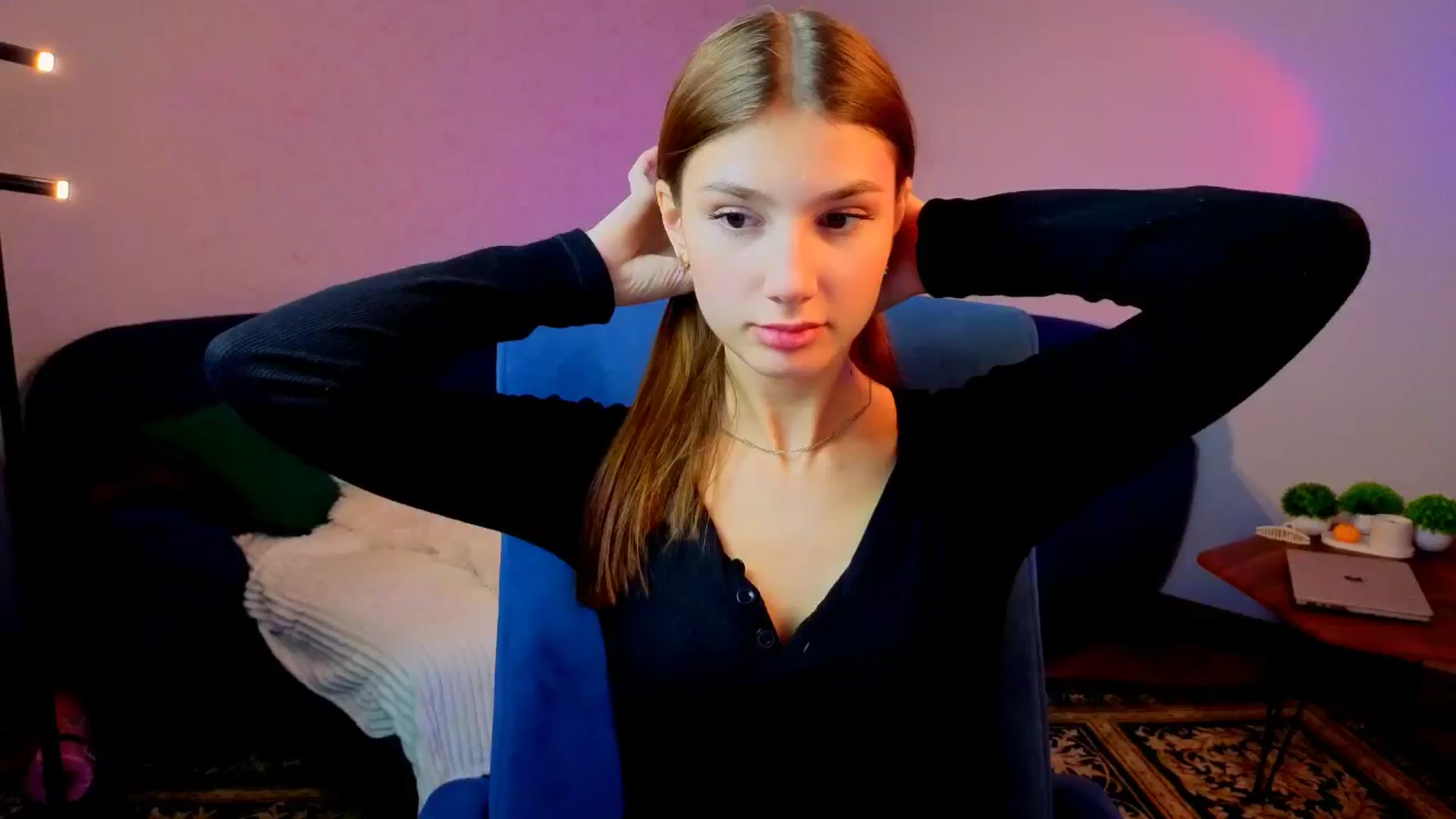 Gallery image thumbnail from AnnaHoney's myfreecams stream on, 01/12/2026, 04:18 image 3 of 20