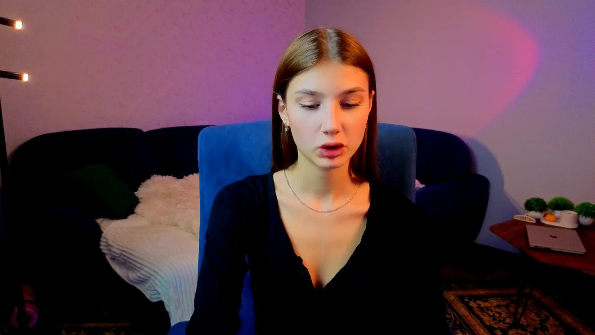 Gallery image thumbnail from AnnaHoney's myfreecams stream on, 01/12/2026, 04:18 image 2 of 20