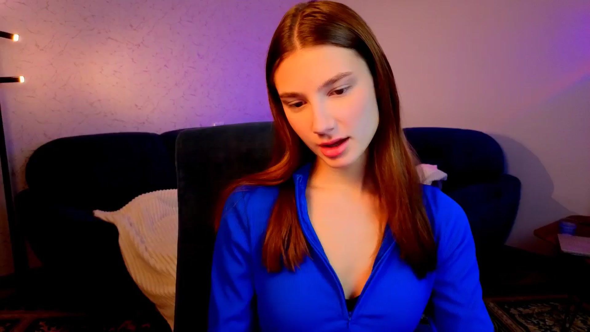Gallery image thumbnail from AnnaHoney's myfreecams stream on, 02/09/2026, 03:52 image 4 of 20