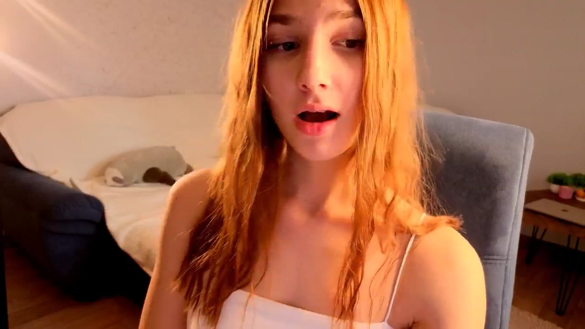 Gallery image thumbnail from AnnaHoney's myfreecams stream on, 03/18/2026, 09:05 image 4 of 20
